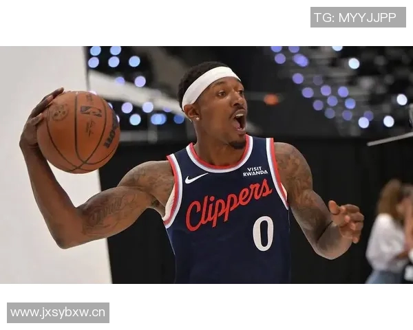 比尔的进攻能力为何至关重要小卡称其为真正的三威胁得分手