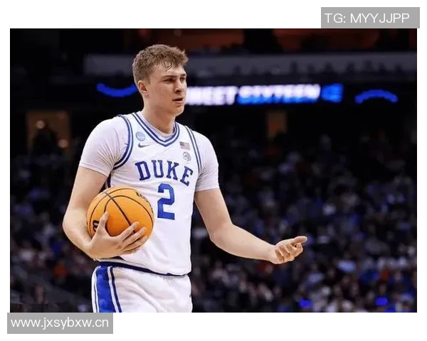 弗拉格27投13中狂砍42分7篮板6助攻成最年轻40先生表现惊艳