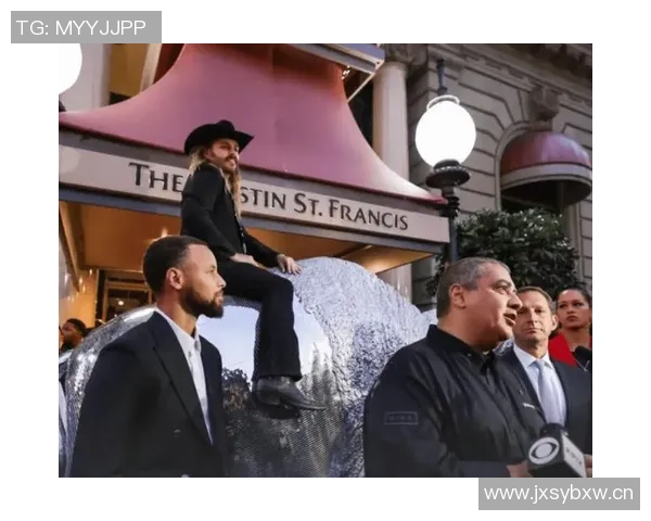 库里携手名厨迈克尔米娜共同打造波本威士忌主题酒吧即将开业