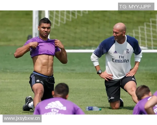 锁喉行为引争议卡塞米罗直红对手却未受罚达洛黄牌背后真相解析 锁喉行为引争议卡塞米罗直红对手却未受罚达洛黄牌背后真相解析