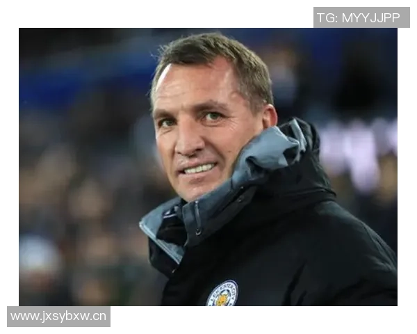 罗杰斯质疑VAR决策为何不让主裁判亲自查看误判情况 罗杰斯质疑VAR决策为何不让主裁判亲自查看误判情况