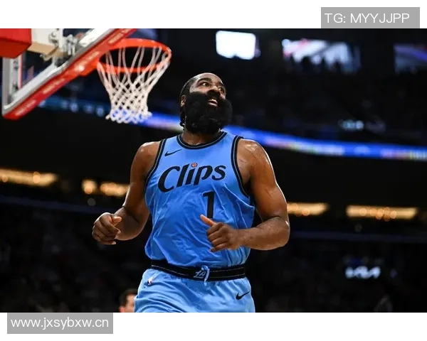 哈登表现惊艳13投10中创个人生涯出手10比赛命中率第二高纪录