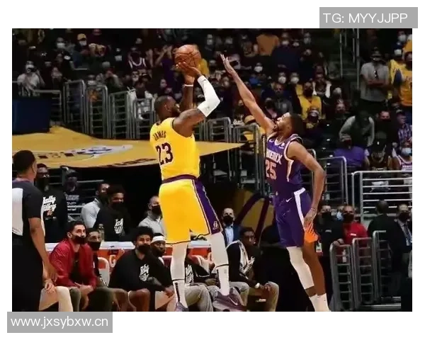 半场战报太阳落后掘金布克与狄龙合力贡献24分约基奇助攻表现抢眼