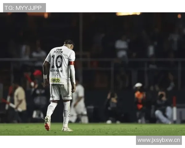 内马尔续约薪资超桑托斯普通球员五倍肖像权收入可达八千五百万