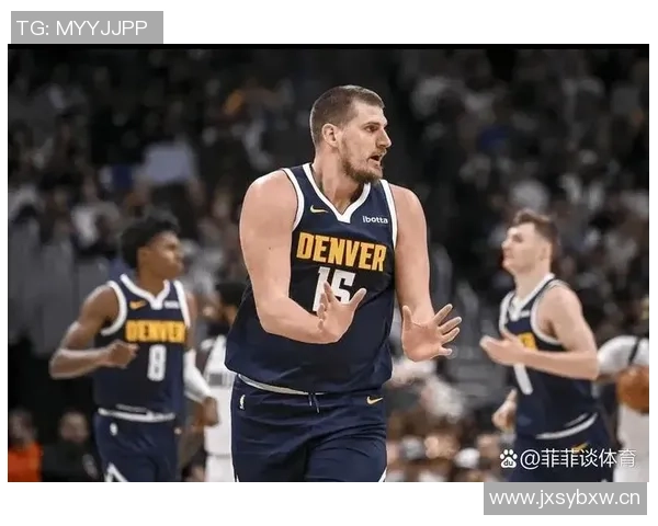 约基奇单节狂揽15分9板6助成自1996-97赛季以来首位球员