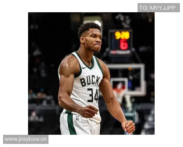 杰伦约翰逊本季表现惊艳40105成联盟前锋佼佼者与字母哥并肩而立